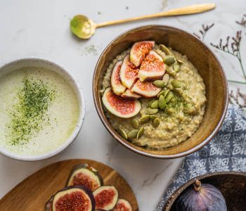 Quinoa Matcha Porridge - gesund & proteinreich
