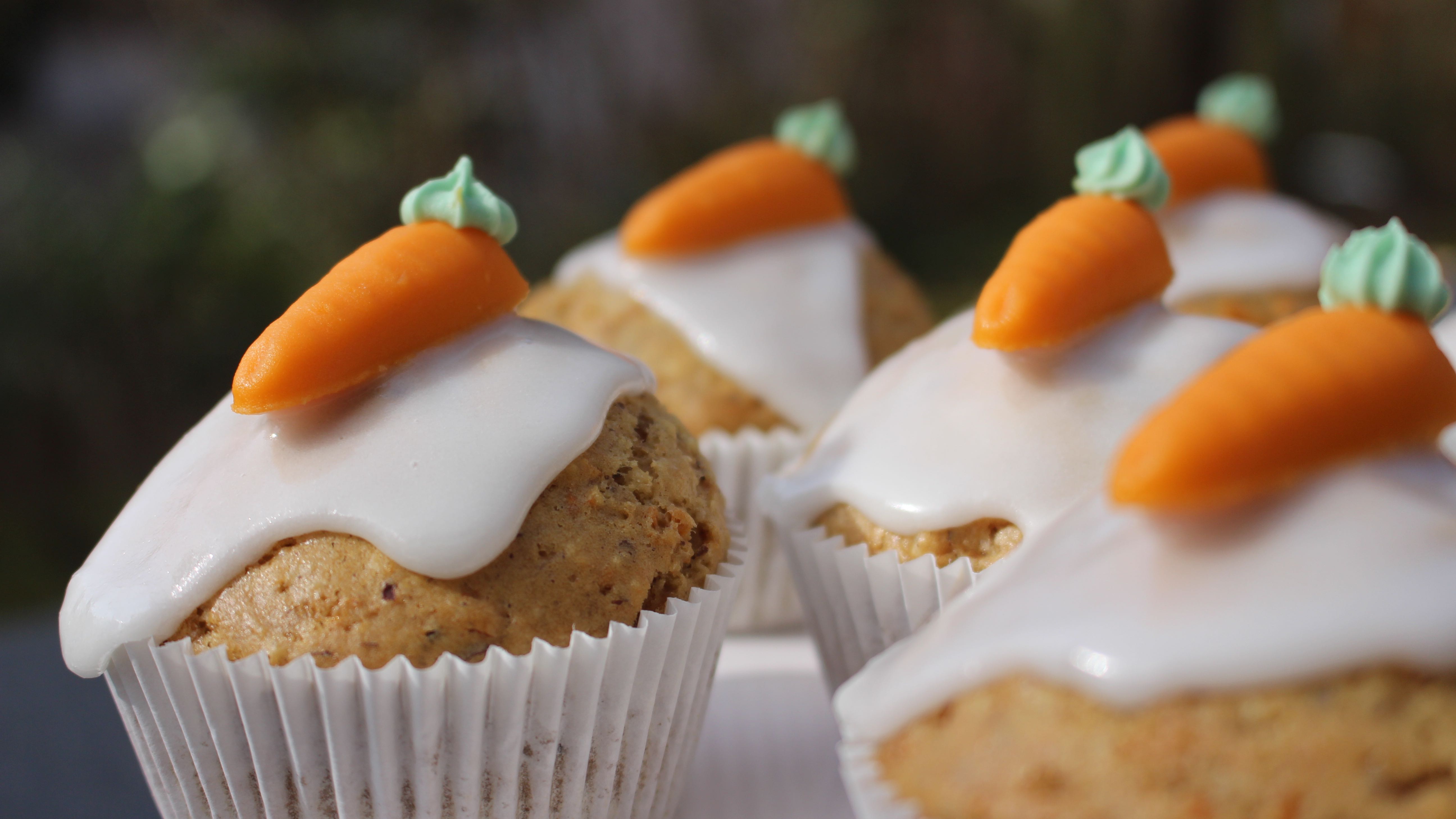 Vegane Karotten Muffins - super saftig und lecker - Mrs Flury