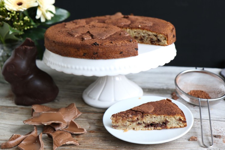 Schoko-Nuss-Kuchen mit Osterhasen Schokolade - Mrs Flury - gesunde Rezepte