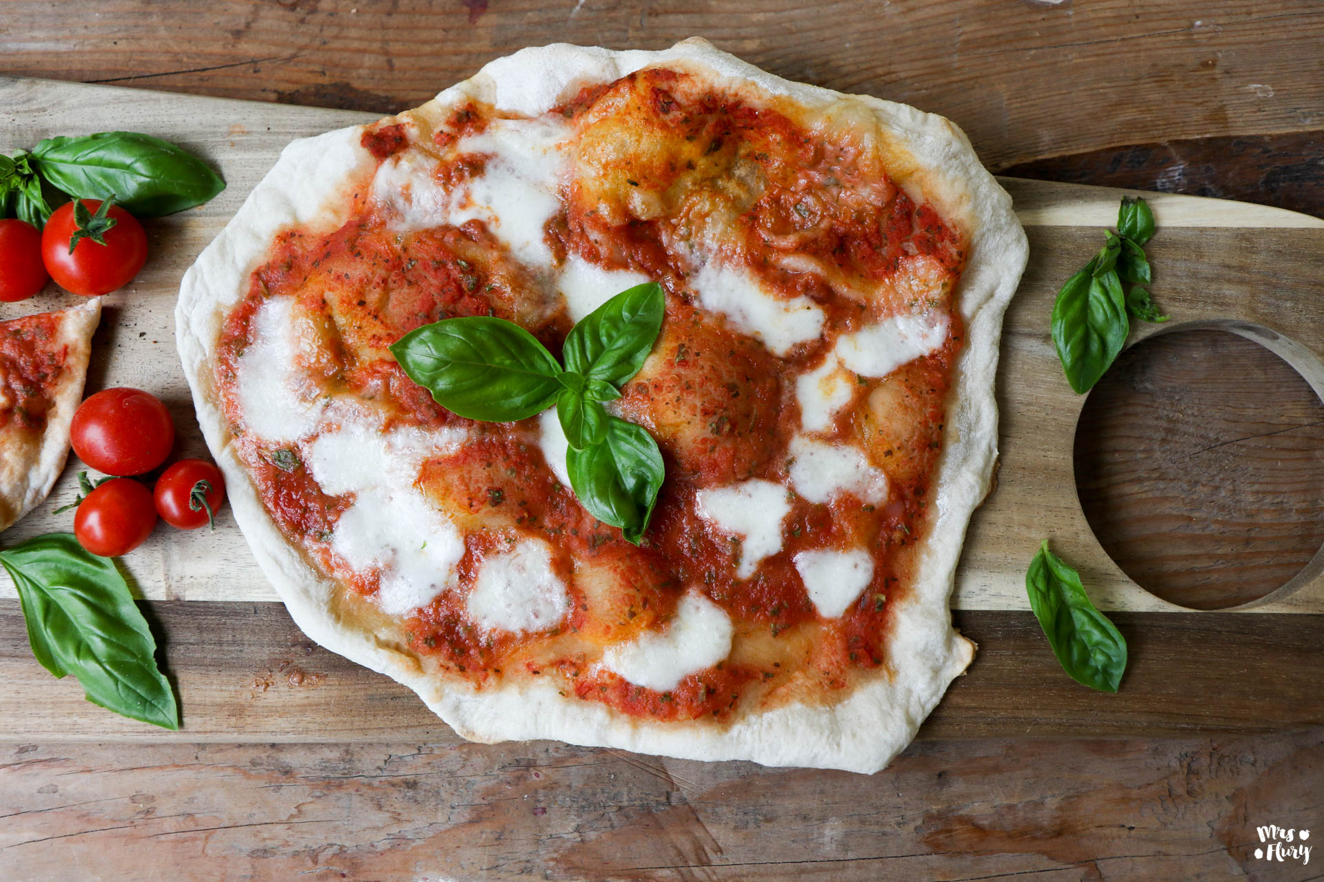 Pizzateig wie beim Italiener - Basis Rezept - Mrs Flury