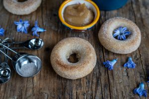 Donuts ohne frittieren, Gesunde Apfel Dinkel Donuts vegan - Ideal für Kinder Mrs Flury