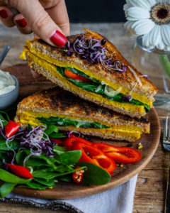 Rührei Sandwich vegan - gesunder Snack Mrs Flury