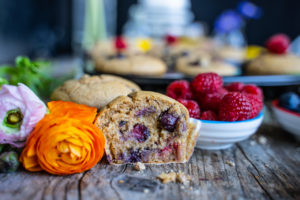 Gesunde Beeren Muffins vegan & ohne weissen Zucker Mrs Flury Rezept