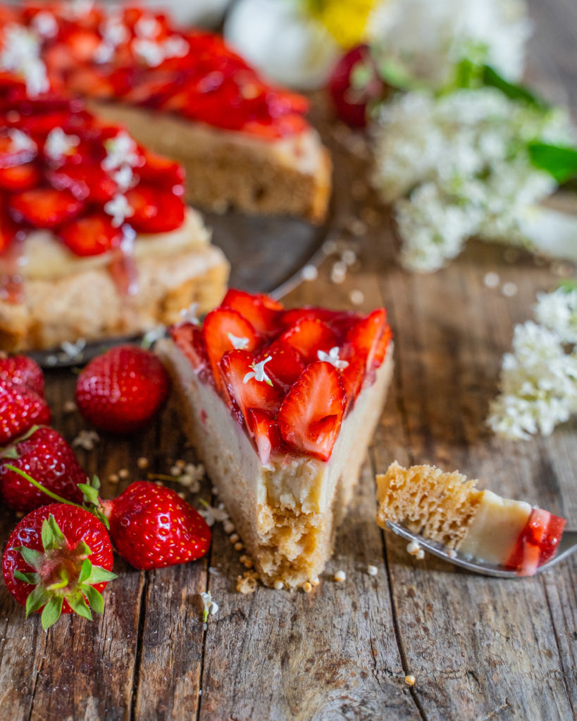 Erdbeer Pudding Kuchen gesund & vegan backen Mrs Flury