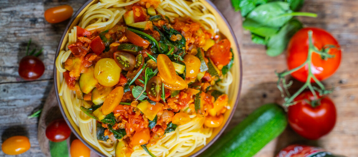 Gesunde Sommerpasta vegan & proteinreich Mrs Flury