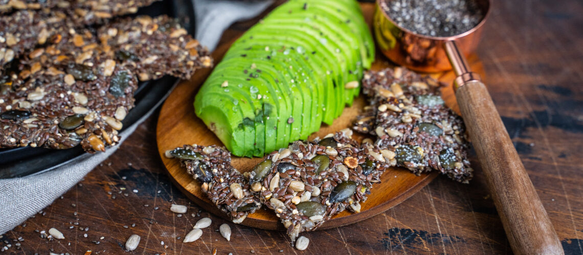 Low Carb Saaten Cracker Rezept vegan und glutenfrei Mrs Flury