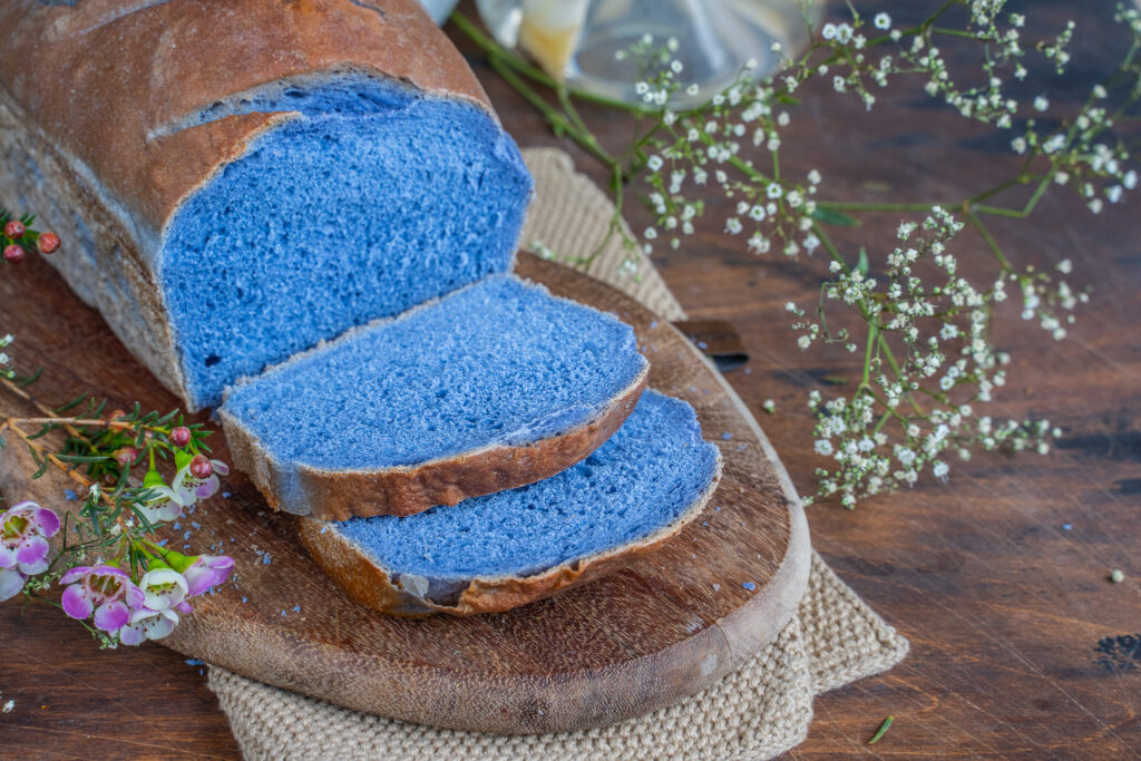 Blaues Brot Mrs Flury Schmetterlingserbsentee