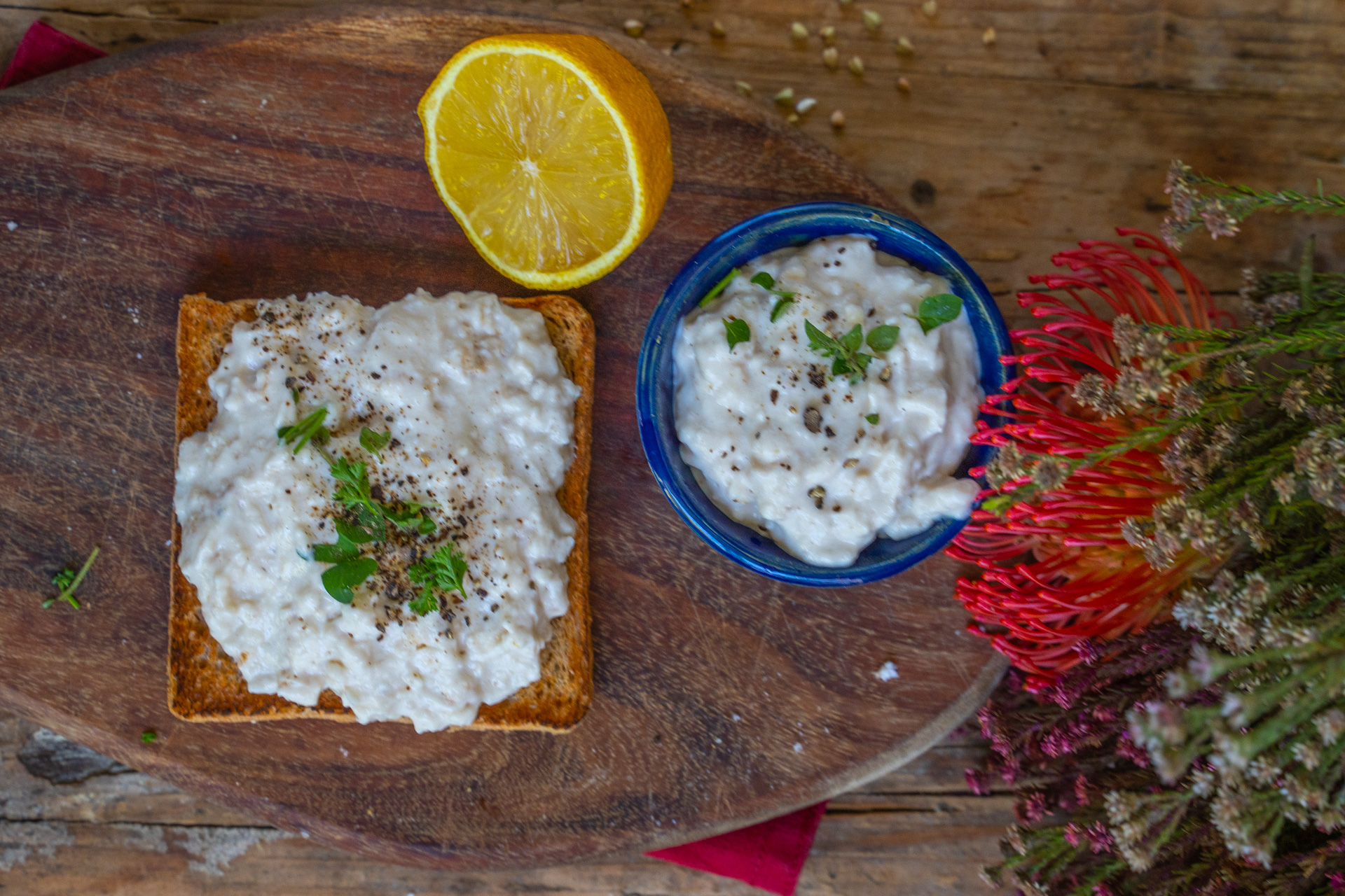 Veganer körniger Frischkäse - Hüttenkäse Rezept - Mrs Flury Veganer körniger Frischkäse - Hüttenkäse Rezept - Mrs Flury