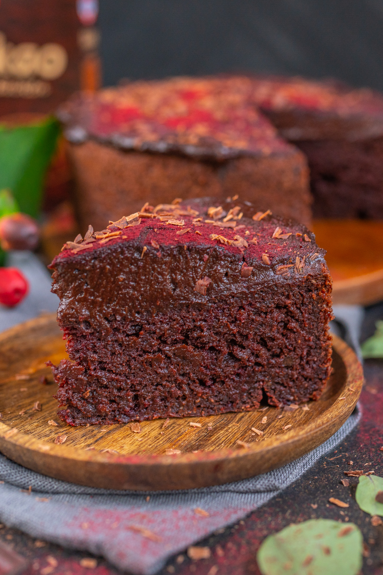 Gesunder Schokoladenkuchen mit roter Beete - vegan &amp; saftig - Mrs Flury