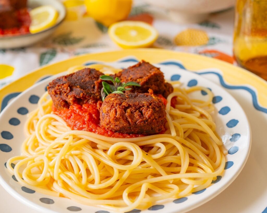 Spaghetti mit Fleischbällchen Rezept Pasta Polpette gesund und vegan Mrs Flury