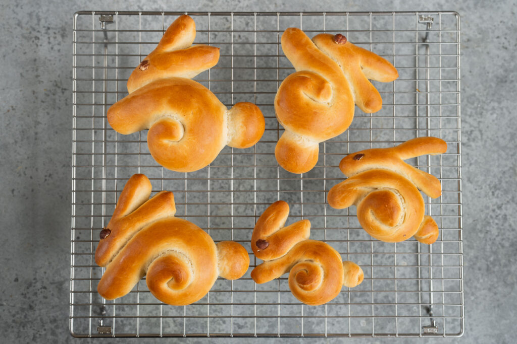 Zopfteig Osterhasen vegan Rezept Hefeteig Hasen backen Mrs Flury