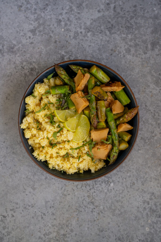 Blumenkohl Reis Basis Rezept gesund und vegan Mrs Flury