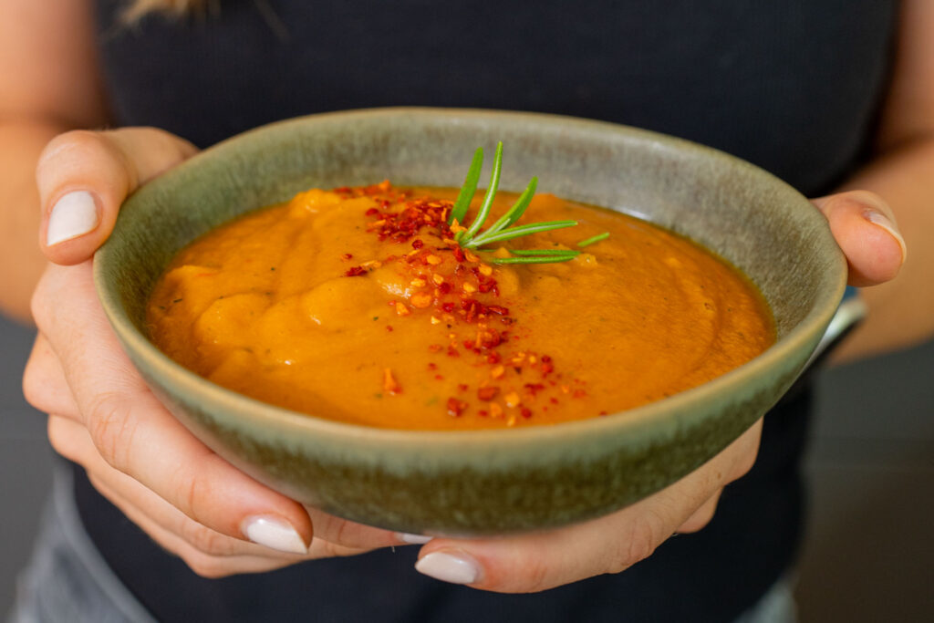Cremige, geröstete Gemüsesuppe, gesund & vegan Mrs Flury