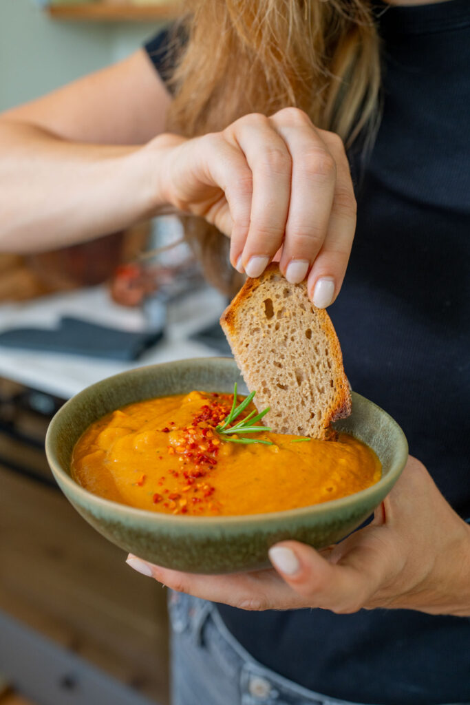 Cremige, geröstete Gemüsesuppe, gesund & vegan Mrs Flury