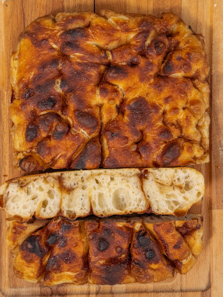 Zimtschnecken Focaccia Rezept Mrs Flury mit Sauerteig