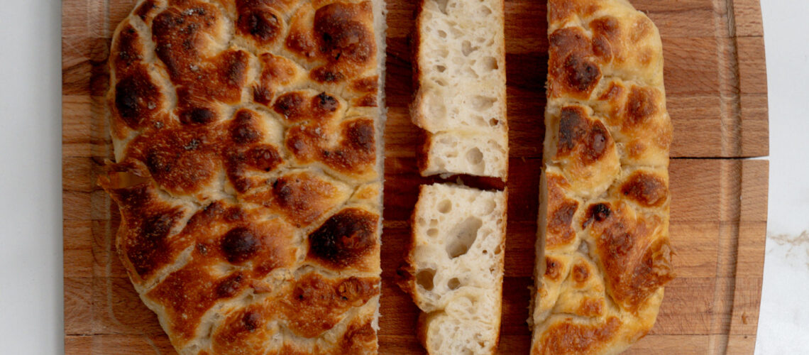 Sauerteig Focaccia – einfaches Grundrezept mit Anleitung Mrs Flury