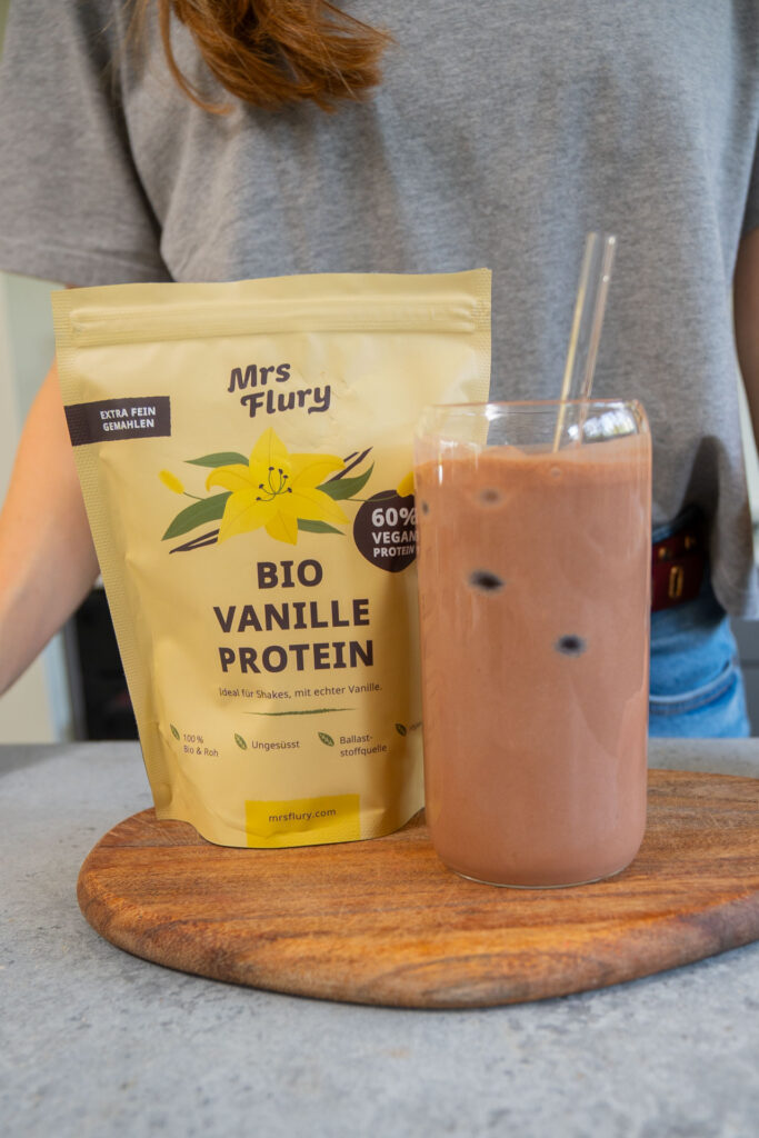 Choco Protein Shake - gesunder Schoko Protein Smoothie Rezept Mrs Flury