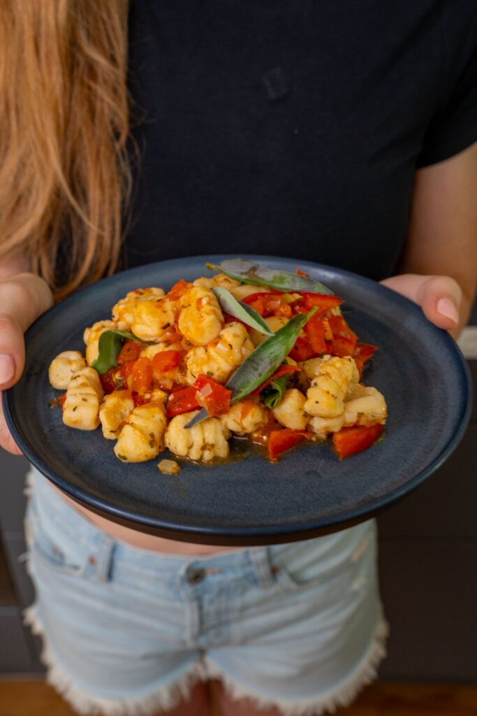Vegane Tofu Gnocchi Rezept - einfach und proteinreich Mrs Flury