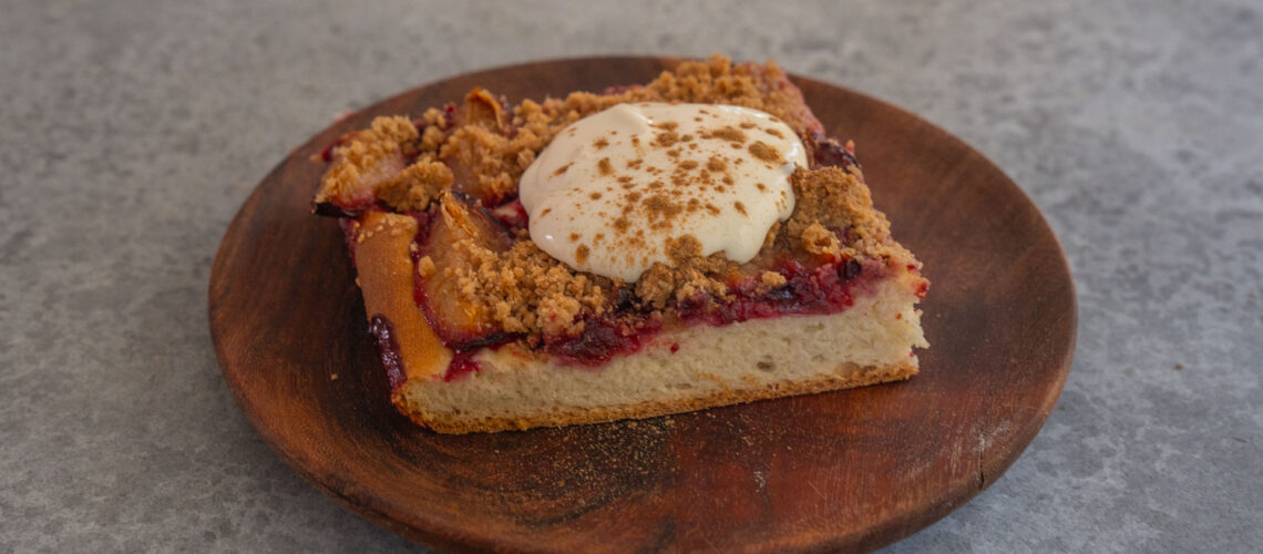 Zwetschgenkuchen vom Blech – saftig, nährstoffreich & einfach gemacht Mrs Flury