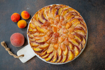 Knusprige Früchtewähe mit Aprikosen und Pfirsichen – gesunde Tarte Rezept Mrs Flury