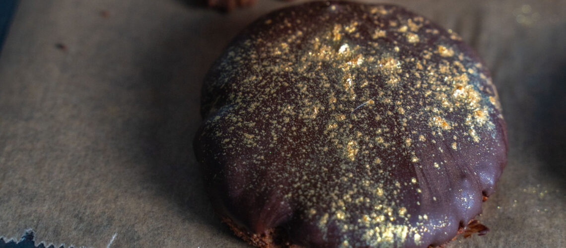 Gesunde Schoko Nuss Kekse ohne Zucker, vegan und glutenfrei Mrs Flury