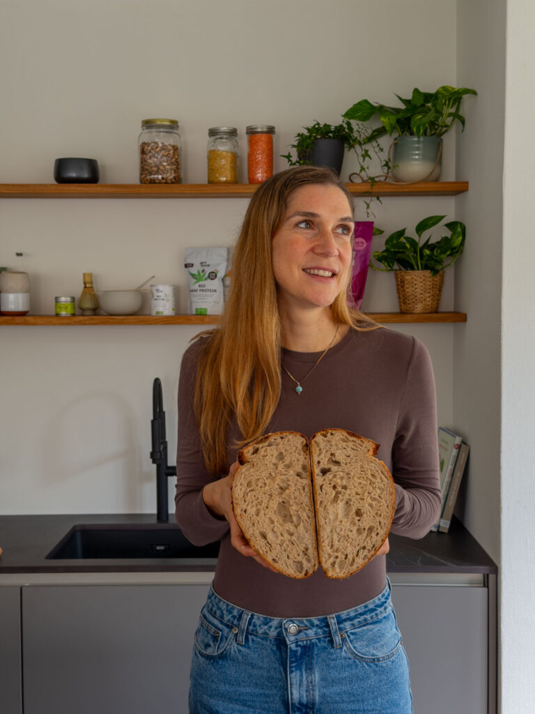Sauerteig Brot backen mit 4 Zutaten, gut verträglich Rezept Mrs Flury