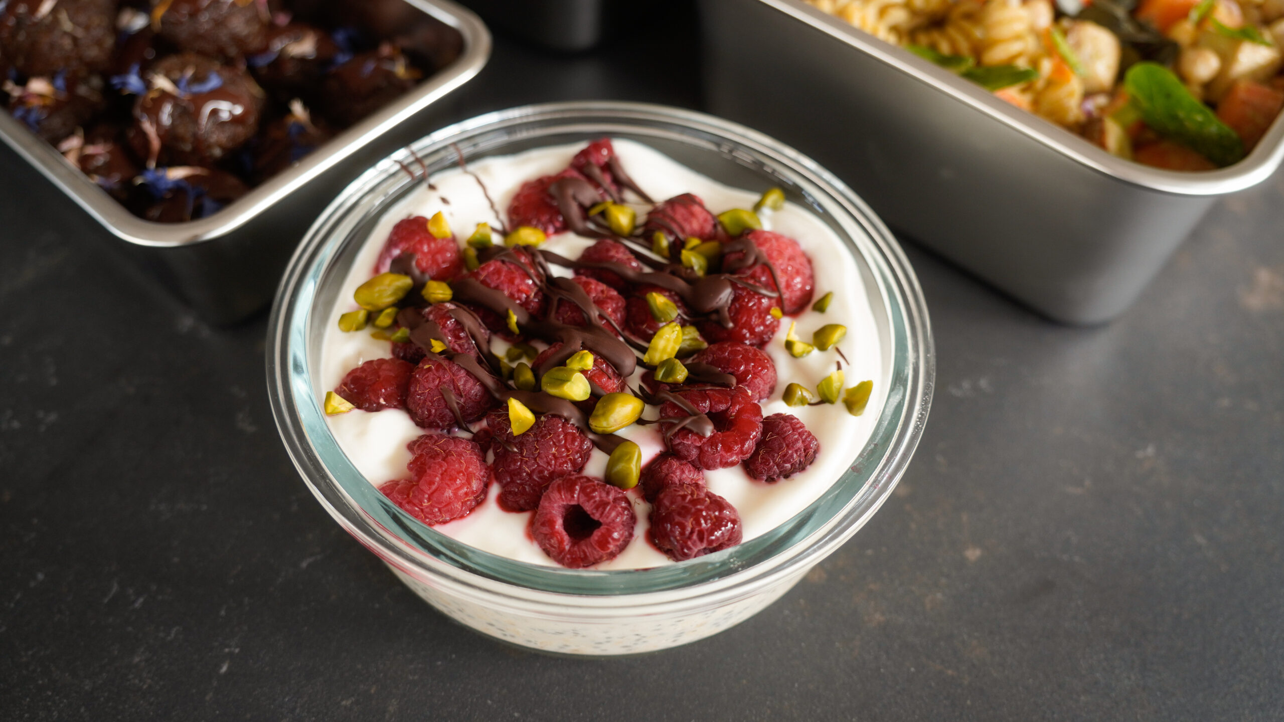 Cremige Overnight Oats mit Himbeeren