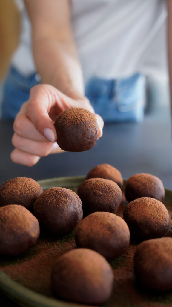 Vegane, proteinreiche Schoko Trüffel