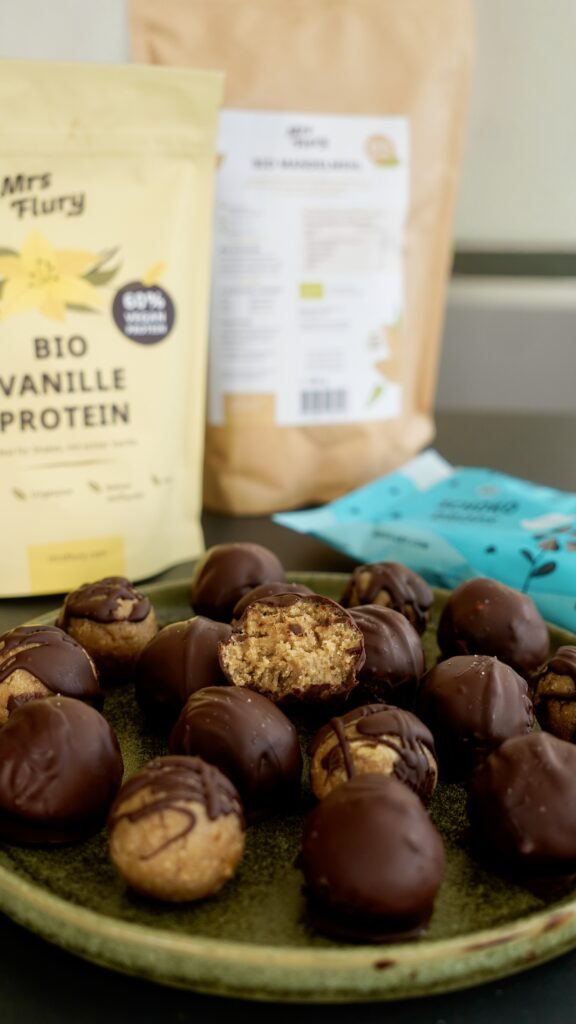 Banana Bread Protein Balls Mrs Flury Rezept gesund und vegan