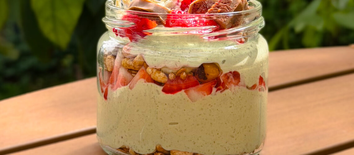 Protein Snack Glas: Schnelles Erdbeer-Dessert im Glas Mrs Flury