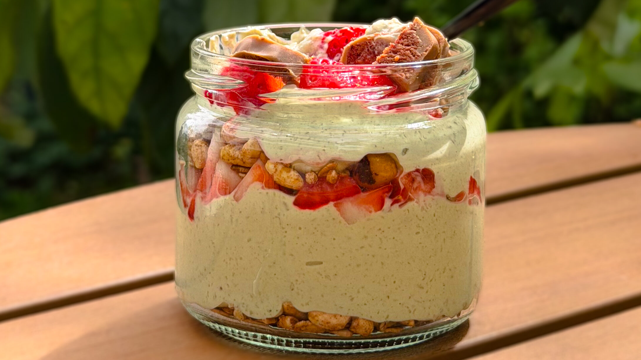 Protein Snack Glas: Schnelles Erdbeer-Dessert im Glas Mrs Flury