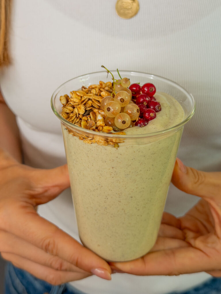 Darmgesunder Frühstückspudding – proteinreiches Frühstück mit Flohsamenschalen Mrs Flury