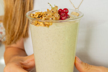 Darmgesunder Frühstückspudding – proteinreiches Frühstück mit Flohsamenschalen Mrs Flury