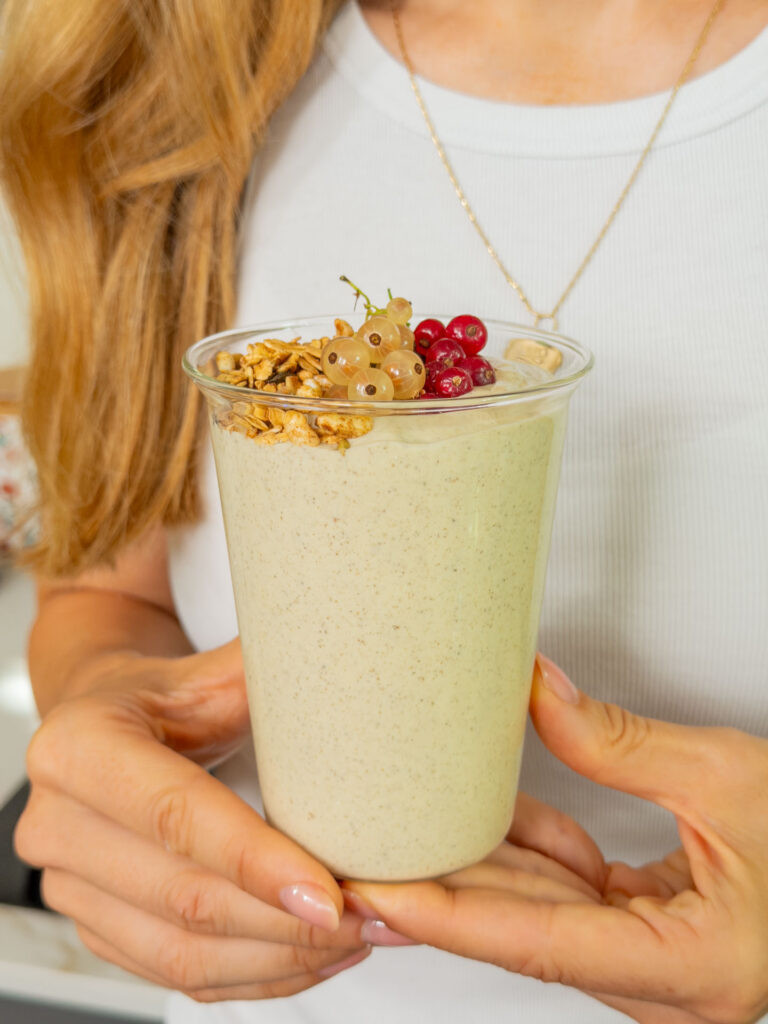 Darmgesunder Frühstückspudding – proteinreiches Frühstück mit Flohsamenschalen Mrs Flury