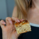 Veganer und saftiger Bananenkuchen direkt in der Backform