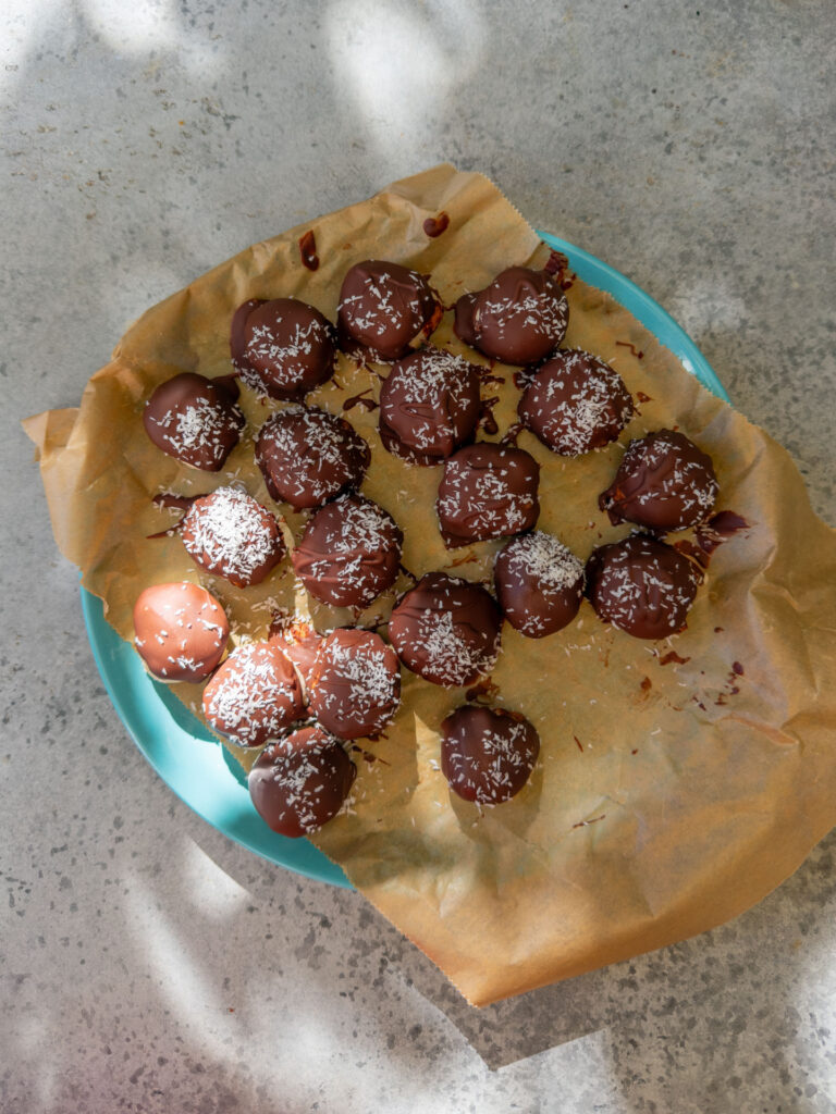 cremige Bounty Bites mit Kokos und Schokolade