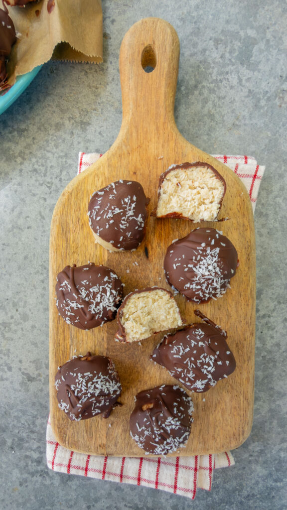 Cremige Protein Bounty Bites mit Kokos und Schokolade Mrs Flury Rezept gesund