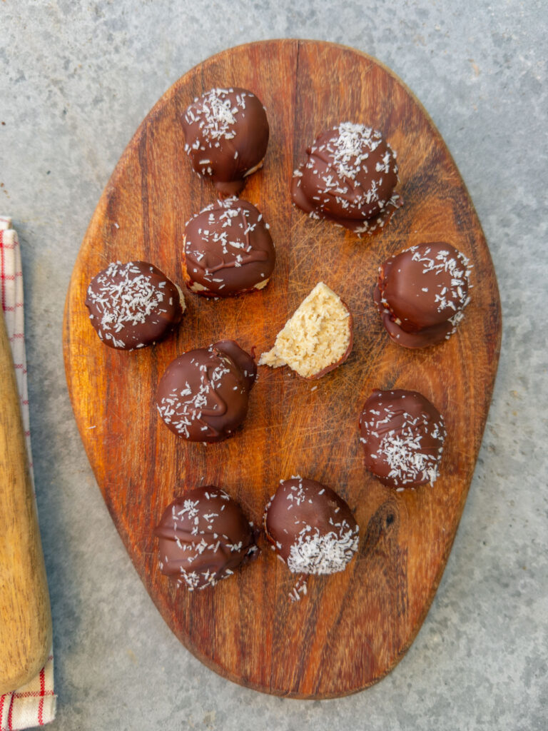 Cremige Protein Bounty Bites mit Kokos und Schokolade Mrs Flury Rezept gesund