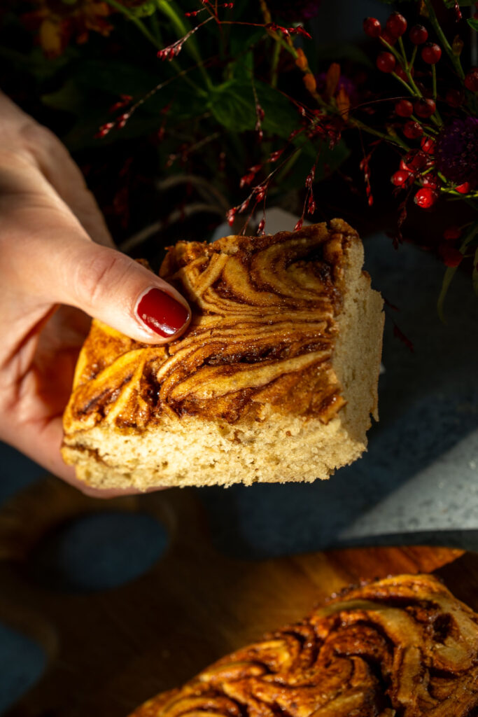 Zimtschnecken-Kuchen vegan, luftig und so gut Mrs Flury Rezept ohne Hefeteig