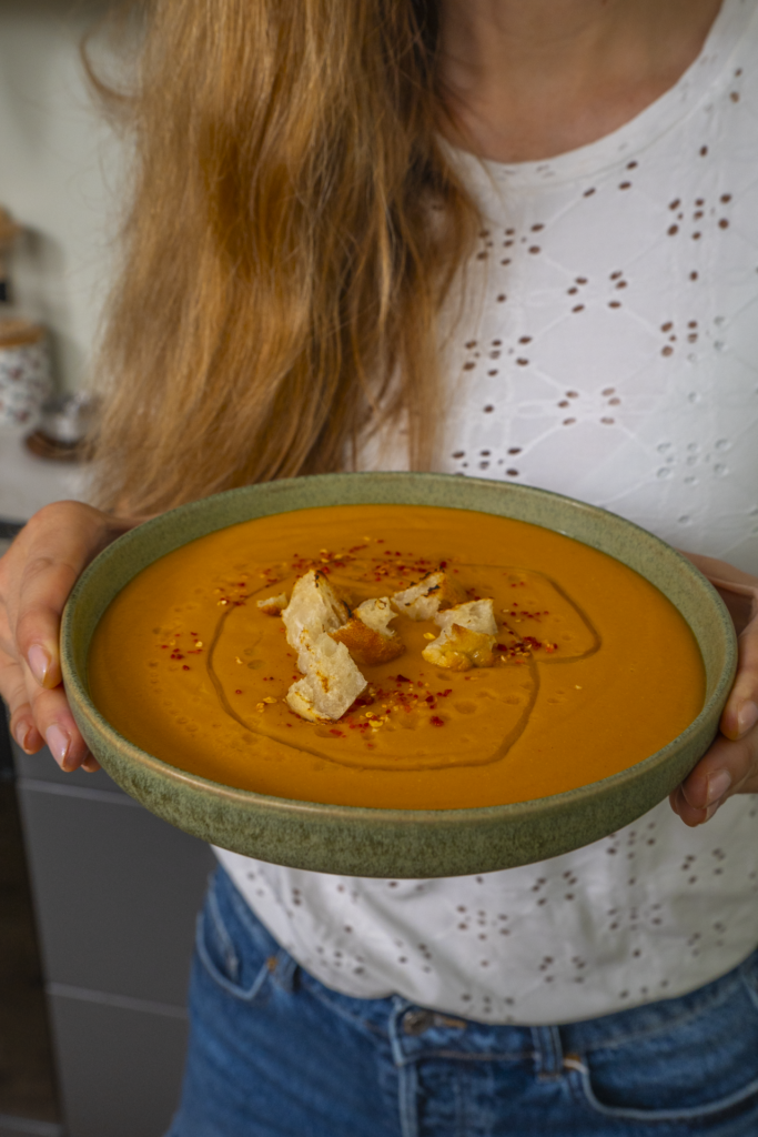 Gesunde Karotten Linsen Suppe einfach, vegan, proteinreich Mrs Flury Wohlfühlgericht