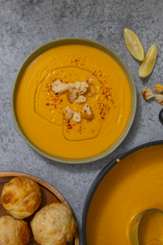 Gesunde Karotten Linsen Suppe einfach, vegan, proteinreich Mrs Flury Wohlfühlgericht