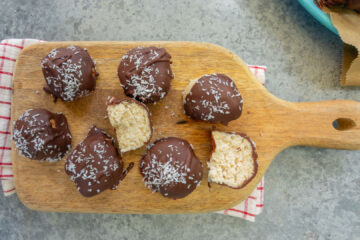 Cremige Protein Bounty Bites mit Kokos und Schokolade Mrs Flury Rezept gesund